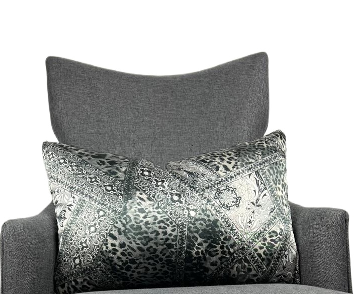 Luxurious artisanal decorative silk pillow with a silver and black geometric leopard and imperial mixed design - Image 3